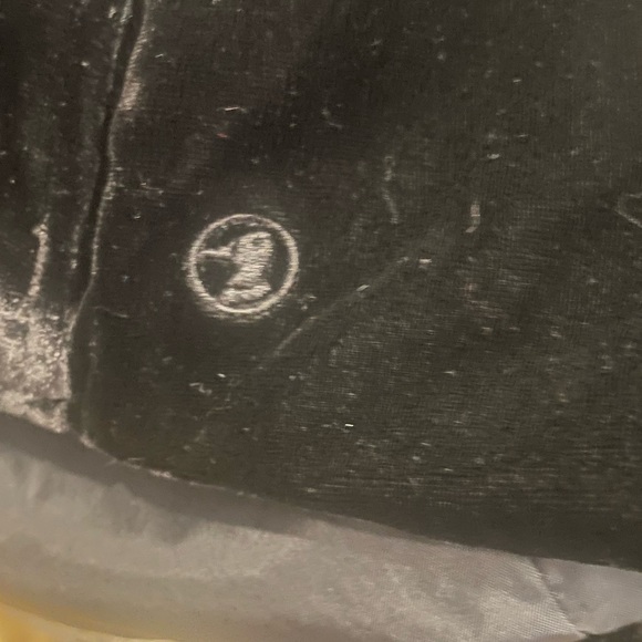 Duck Head  Women Black Velvet 2PS  Suit. Skirt in Jacket  size 12-14 - Picture 8 of 10